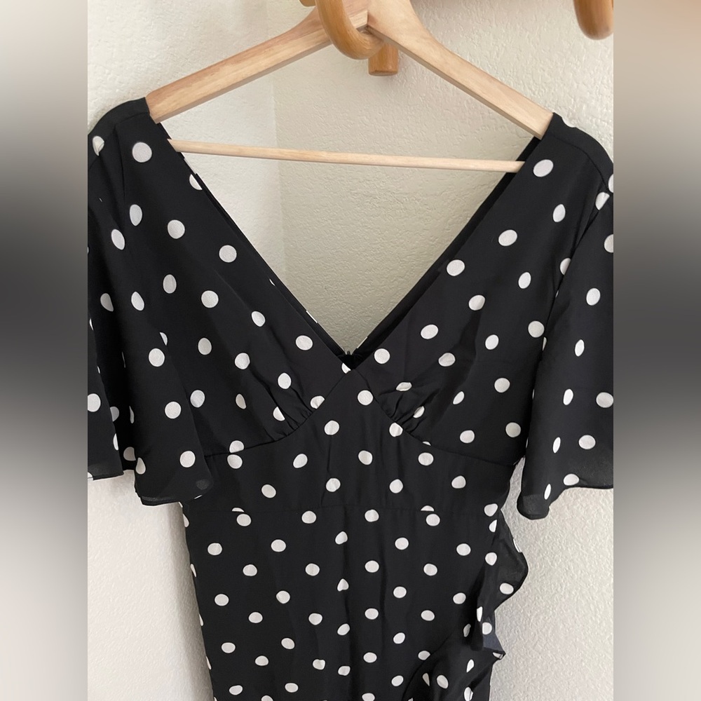 NWT NASTY GAL Angel Sleeve Polka Dot Ruffle Maxi Dress size L V-neck size M - Picture 5 of 9